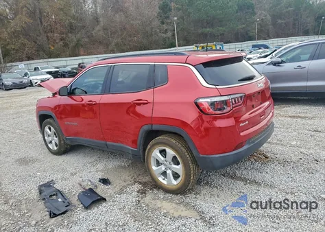 2018 Jeep Compass Latitude z USA, uszkodzony, nr VIN 3C4NJDBBXJT231422